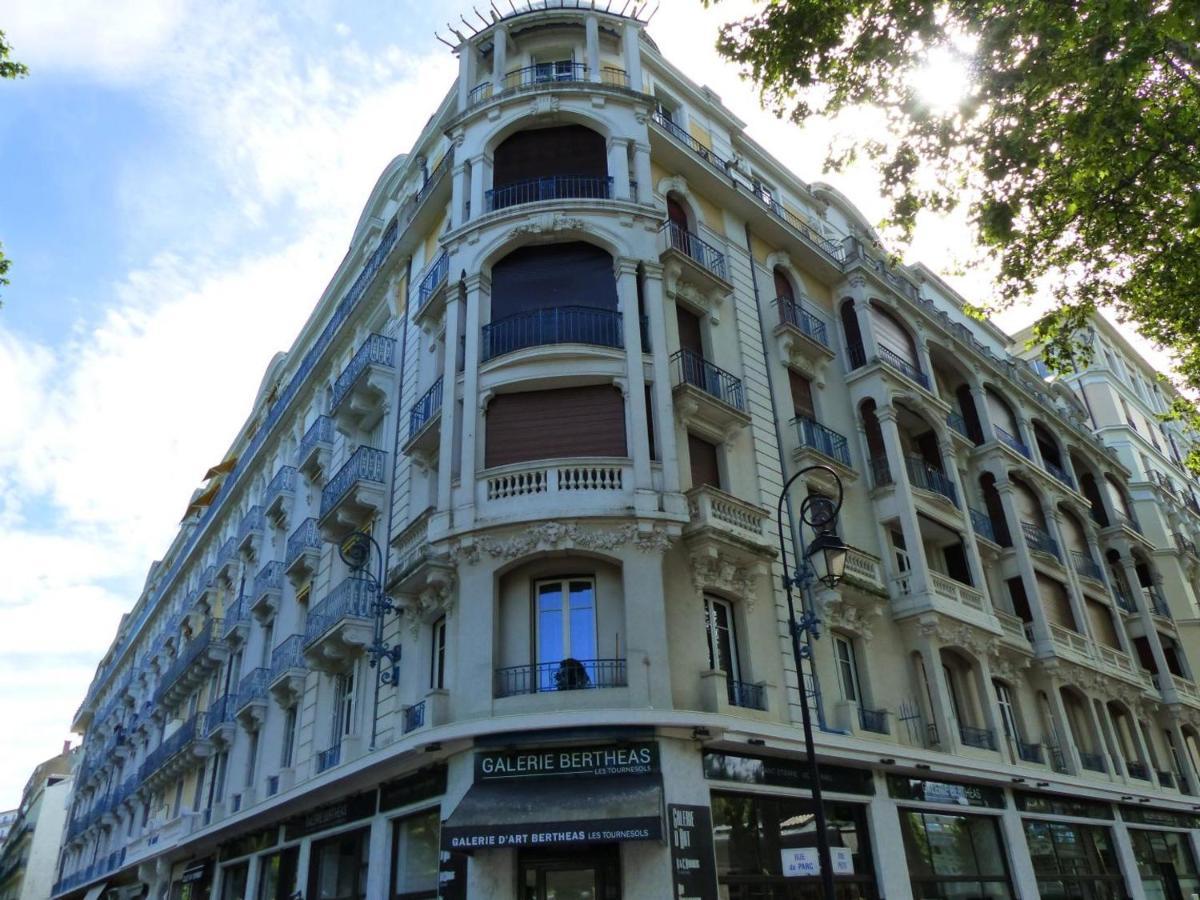 Appartement Elegant Et Confortable Au Coeur De Vichy, Pres De L'Opera Et Des Parcs Napoleon III - Fr-1-489-303 Exterior photo